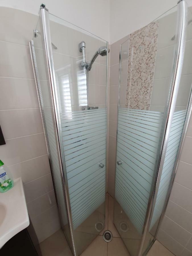 Apartments Petah Tiqwa - Bar Kochva Street Petach Tikva Kültér fotó